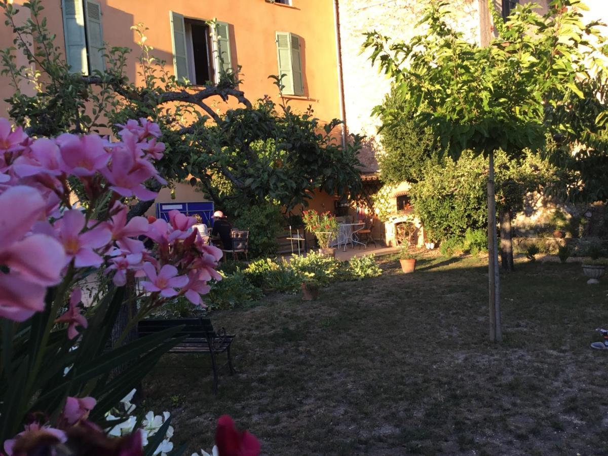 Bed and Breakfast Les Lauriers Camps-la-Source Экстерьер фото